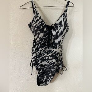 Bar III Heat Wave Swimsuit Women Black/White One Piece Animal Print Lace Up Sz M